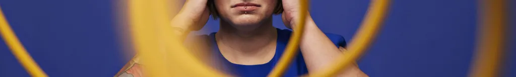 Le syndrome de l'imposteur amoureux : quand on doute d'être aimable