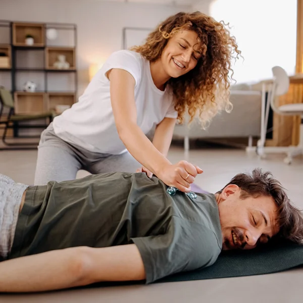 Micro-romantisme : les petits gestes plus fort que les grandes déclarations